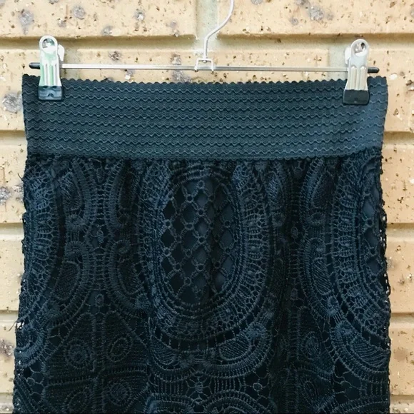 NOW Size 8 Tiered Layered Black Lace Skirt Casual Dressy - Picture 2 of 7